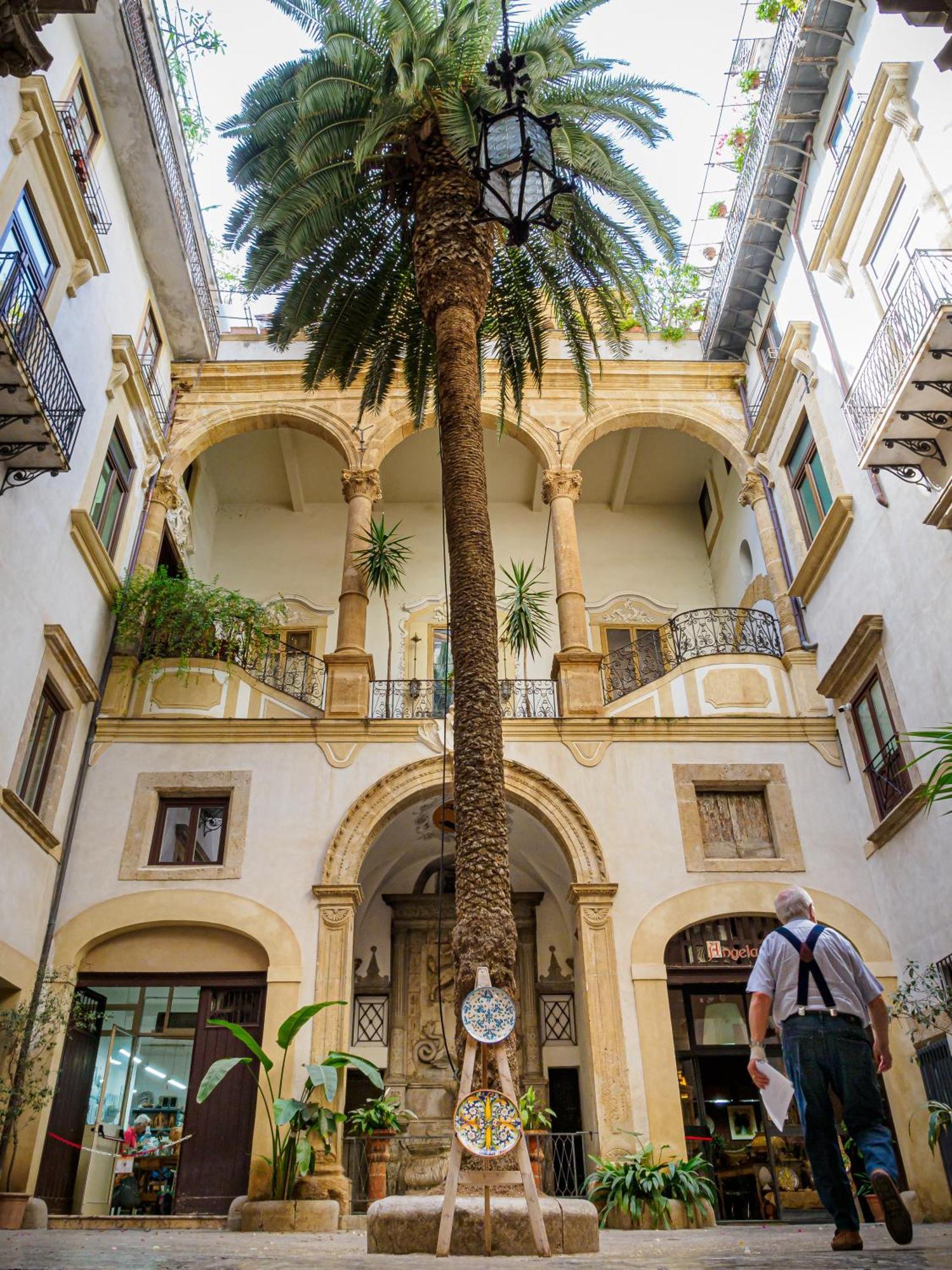 Apartment Palazzo Santa Ninfa - Luxury Mansion
